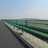 【公路鐵路護(hù)欄網(wǎng)】小區(qū)鐵路框架高速公路護(hù)欄網(wǎng)