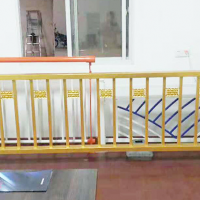 市政道路黃金護(hù)欄防撞欄桿蓮花黃金護(hù)欄