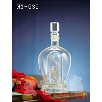 浙江工藝酒瓶廠家-宏藝玻璃制品生產(chǎn)制造空心造型酒瓶