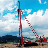 福建螺旋鉆機(jī)_鼎峰工程機(jī)械供應(yīng)履帶鉆機(jī)