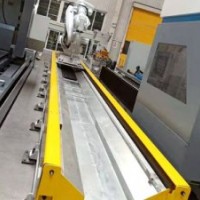 四川機(jī)器人行走軌道求購[潤偉機(jī)床]物美價廉